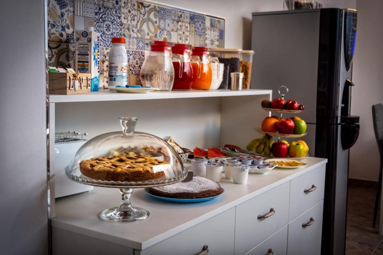 Bed and Breakfast Le Colonne Racale Esterno foto