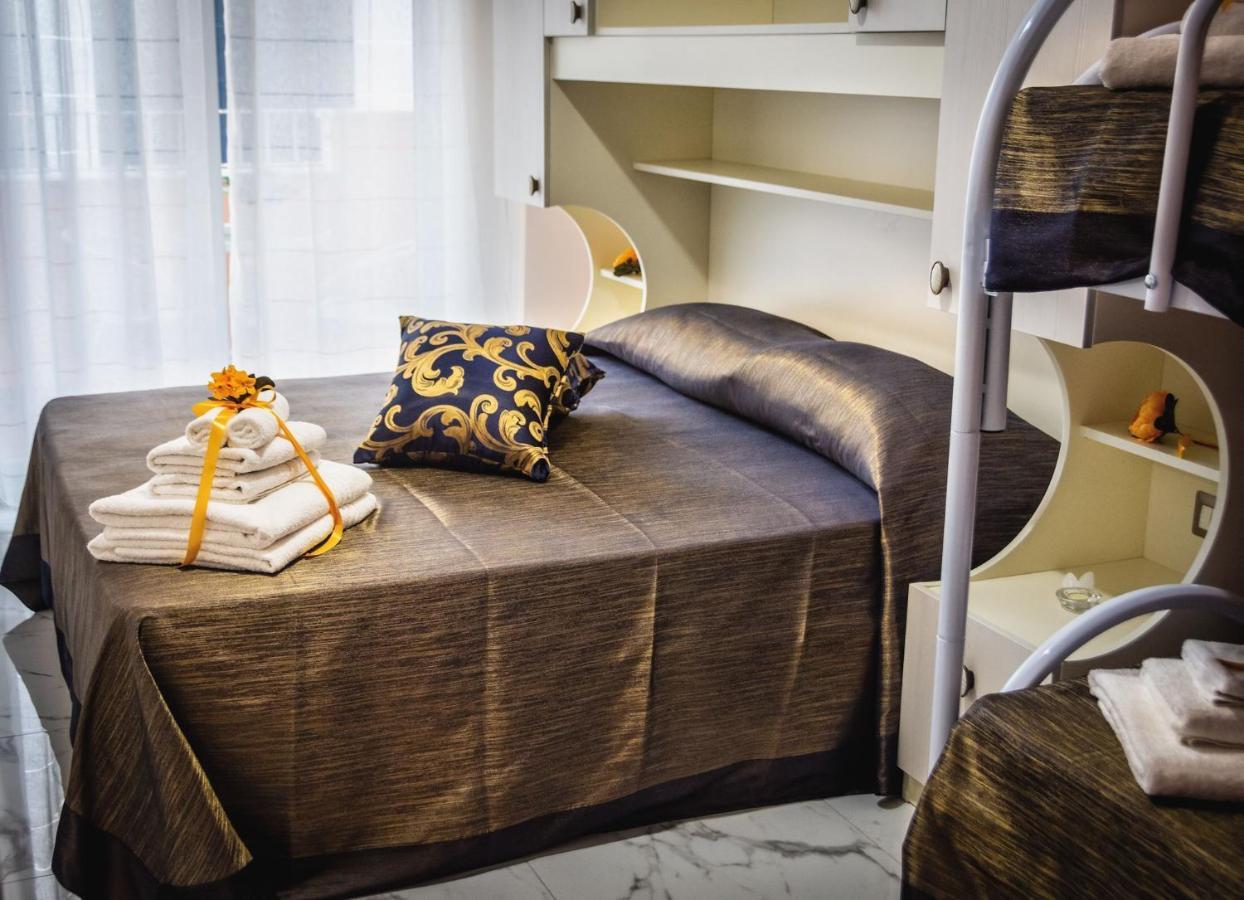 Bed and Breakfast Le Colonne Racale Esterno foto
