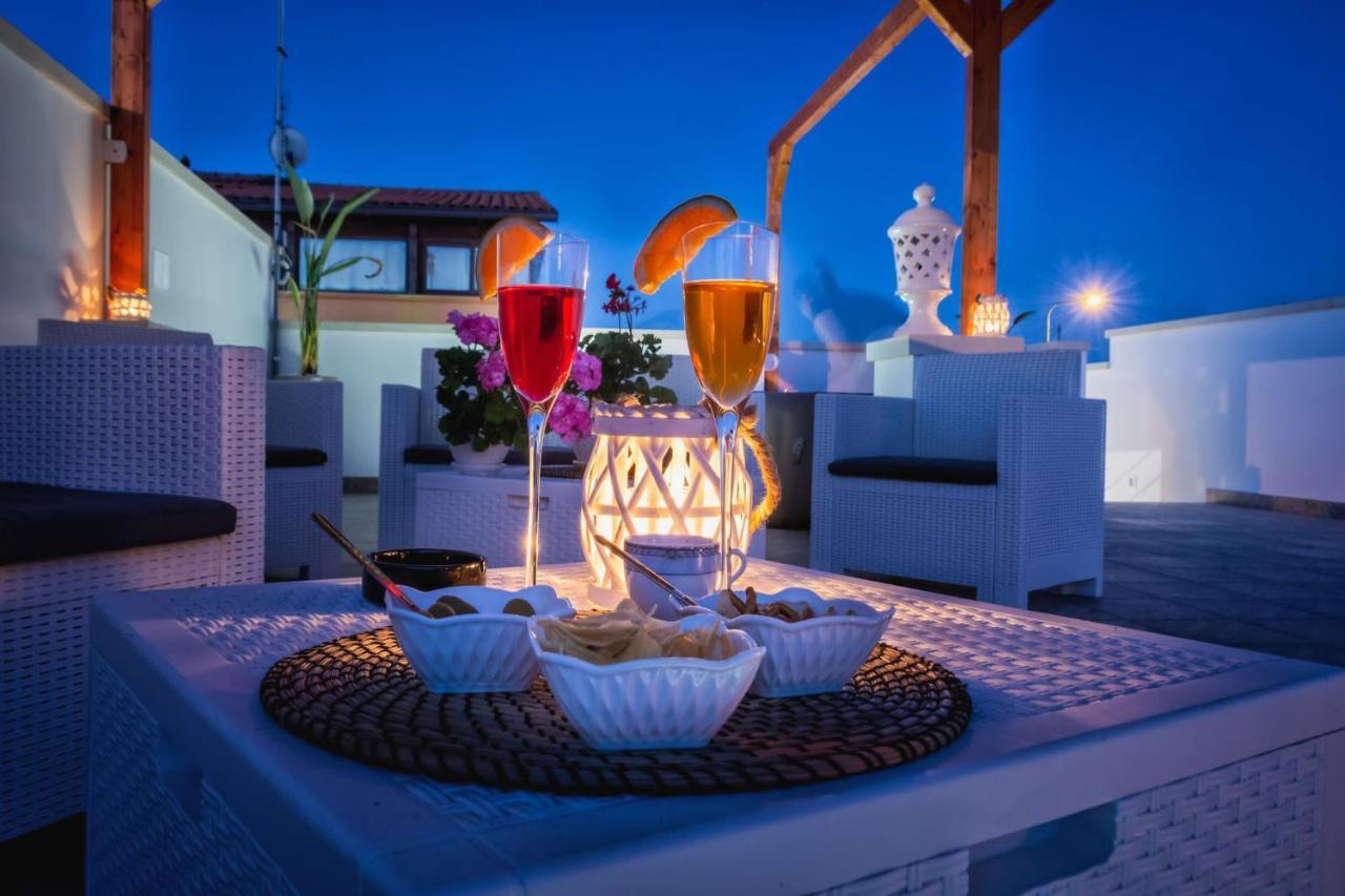 Bed and Breakfast Le Colonne Racale Esterno foto