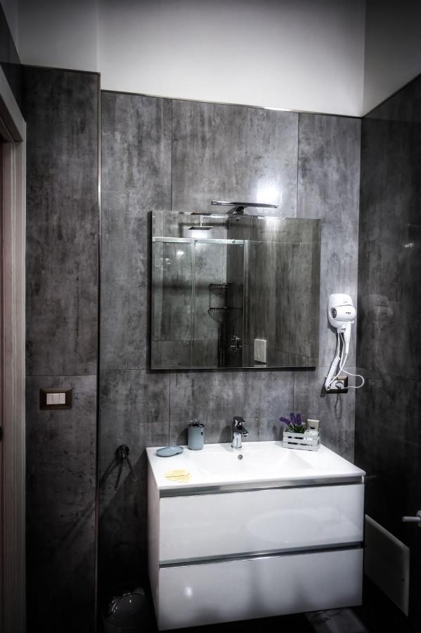 Bed and Breakfast Le Colonne Racale Esterno foto