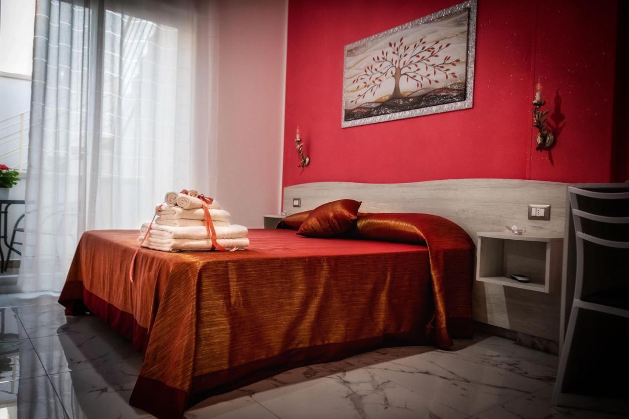 Bed and Breakfast Le Colonne Racale Esterno foto